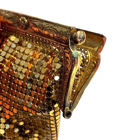 Vintage West Germany gold chain maille coin purse evening bag unique press clasp - Picture 6 of 9